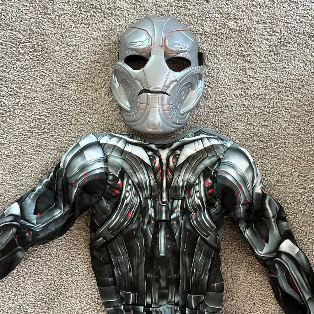 Ultron costume Disney marvel